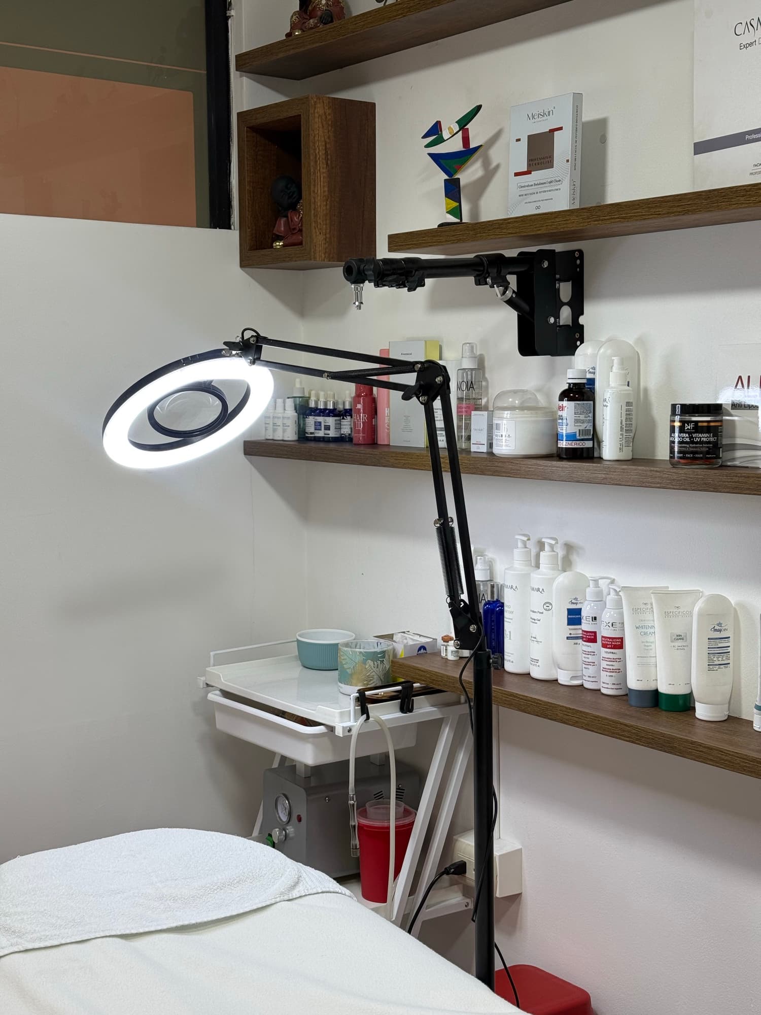 Detalle de una sala de tratamiento del centro de Irene Ortiz