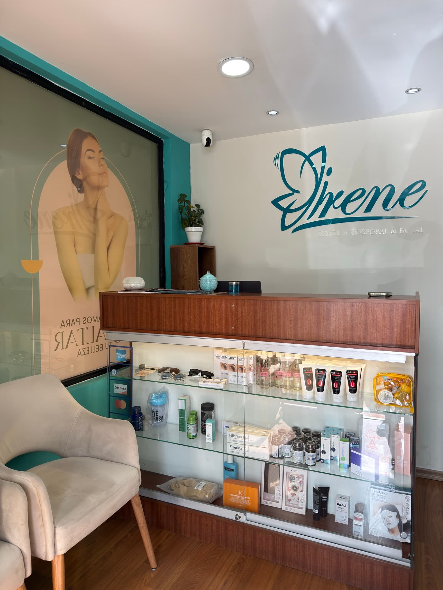 Recepción del centro de Irene Ortiz Estética en Cuenca